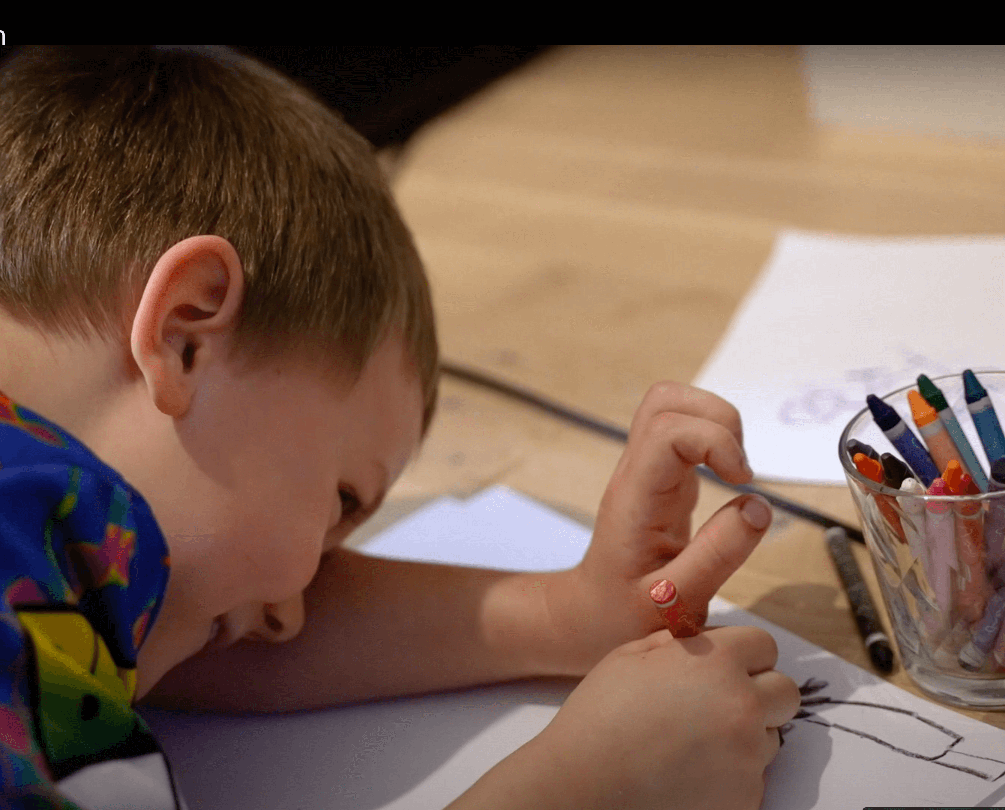 Barn ritar inspirera personlig assistans